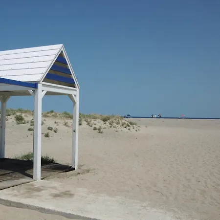 Climatisee Avec Mezzanine, Parking Securise Et Terrasse Pres Du Marin Pour 4 Personnes - Fr-1-798-42 Leucate