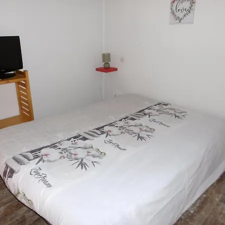 Climatisee Avec Mezzanine, Parking Securise Et Terrasse Pres Du Marin Pour 4 Personnes - Fr-1-798-42 Villa Leucate