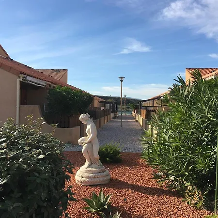 Climatisee Avec Mezzanine, Parking Securise Et Terrasse Pres Du Marin Pour 4 Personnes - Fr-1-798-42 Leucate