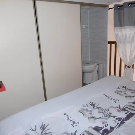 Climatisee Avec Mezzanine, Parking Securise Et Terrasse Pres Du Marin Pour 4 Personnes - Fr-1-798-42 Willa Leucate