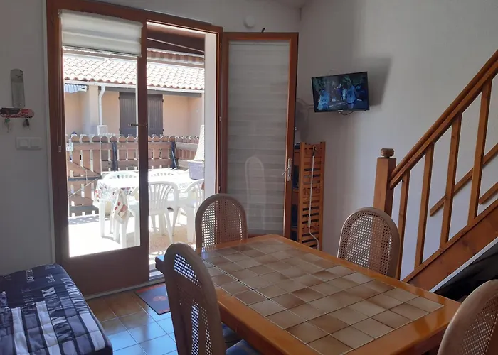 빌라 Climatisee Avec Mezzanine, Parking Securise Et Terrasse Pres Du Marin Pour 4 Personnes - Fr-1-798-42 *